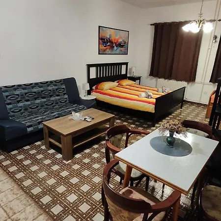 Apartment House Marcone - Pool *