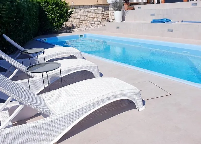 House Marcone - Pool Rovinj